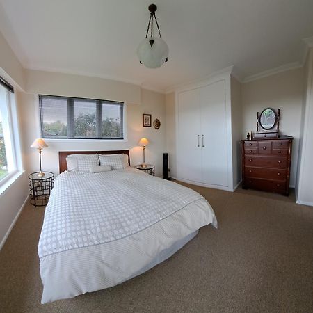 Grange Harbour View B&B 타우랑가 외부 사진